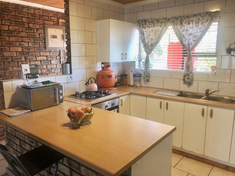 4 Bedroom Property for Sale in Fisherhaven Western Cape